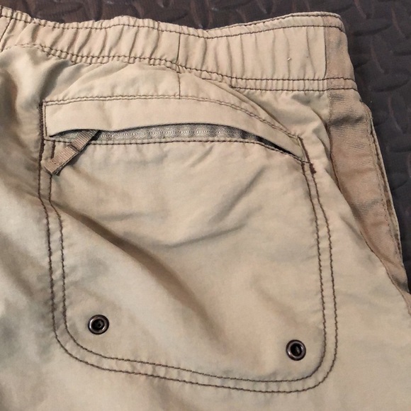 EDDIE Bauer women’s nylon khaki Capri pants. EUC! - Picture 7 of 7